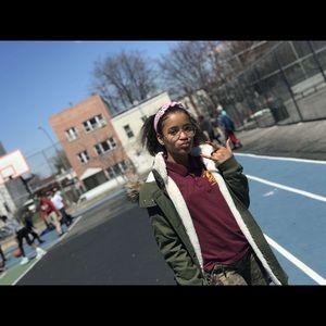 Meet your Posher, Elka